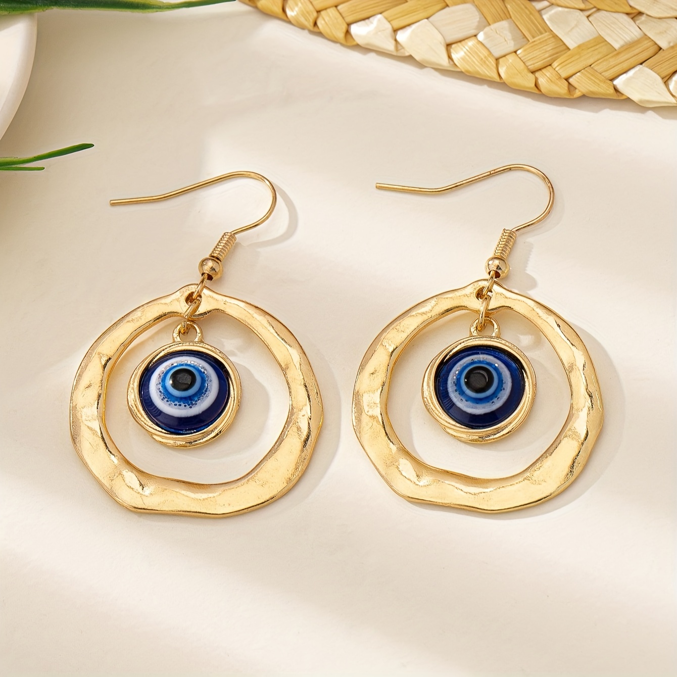 Vintage Style Dangle Earrings for Daily Wear